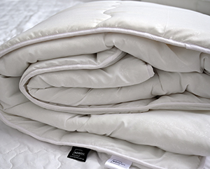 Купить двуспальное одеяло по низкой цене в Украине